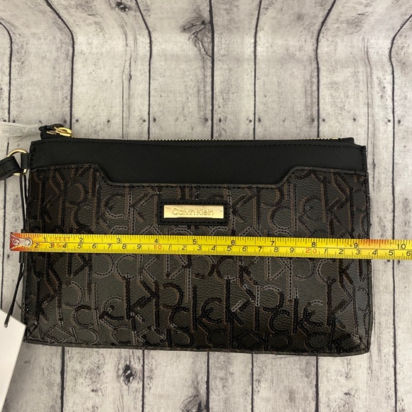 NEW! CALVIN KLEIN WOMENS SEQUIN CLUTCH WRISTLET - Picture 6 of 9